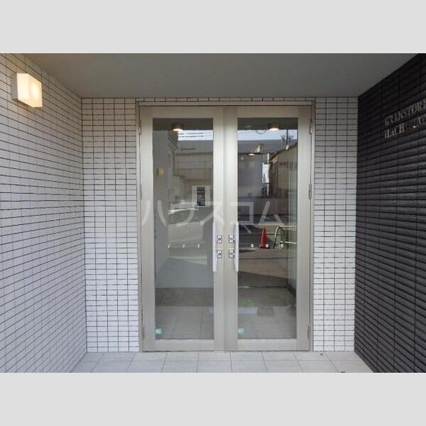 1/1 エントランス