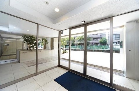 15/23 エントランス