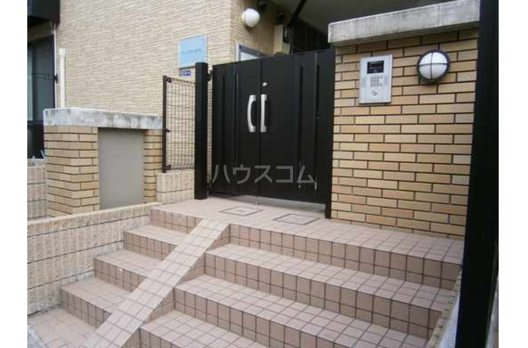 15/20 エントランス