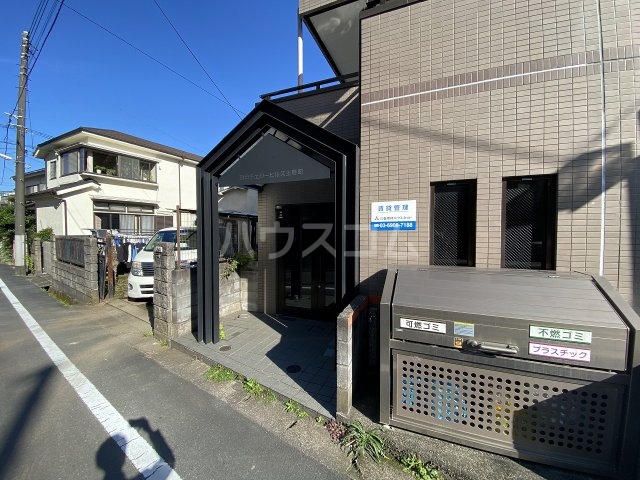 22/30 エントランス