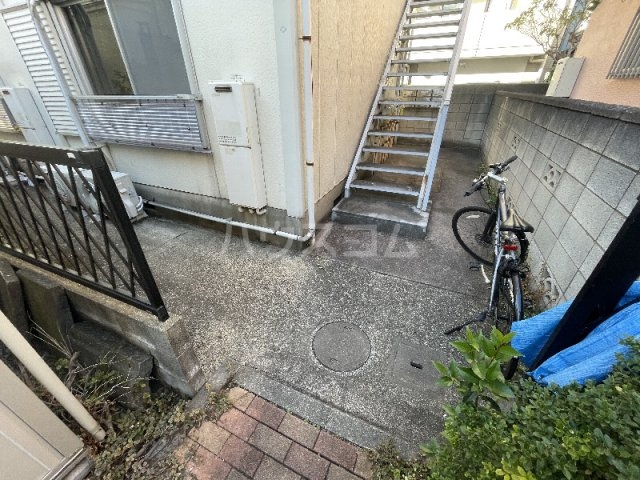 22/24 エントランス