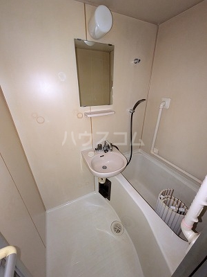 8/16 浴室