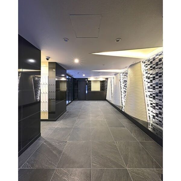 17/27 エントランス