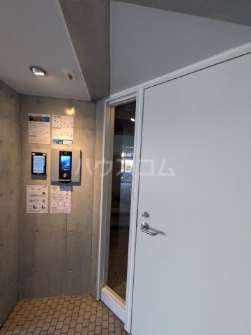 19/26 エントランス