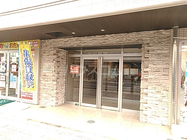 26/30 エントランス