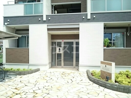 22/29 エントランス