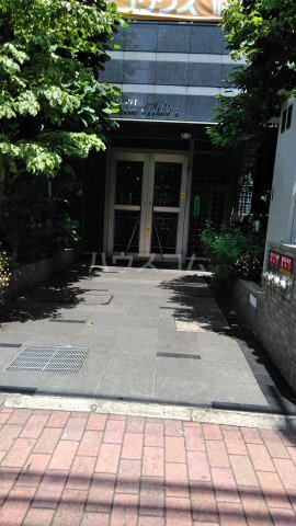 19/29 エントランス