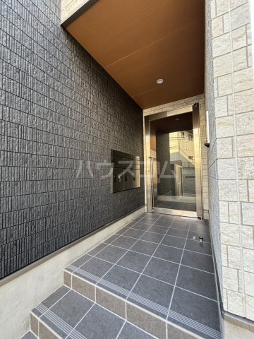 20/30 エントランス