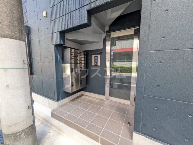 2/5 エントランス