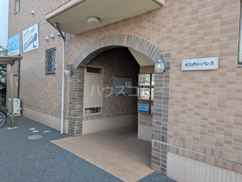 2/4 エントランス