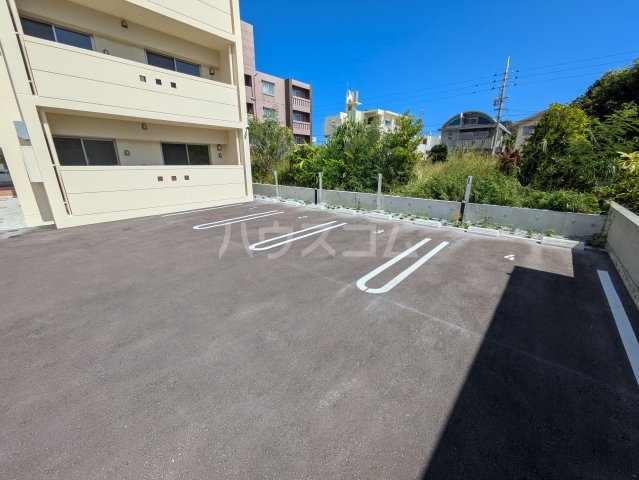 21/25 駐車場
