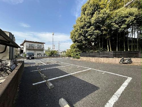 14/21 駐車場