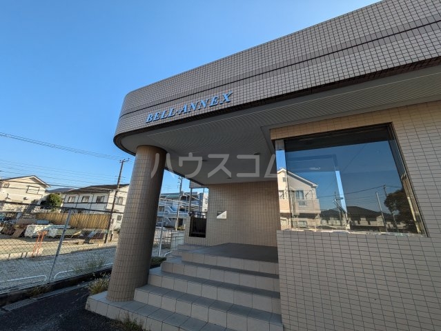 27/30 エントランス