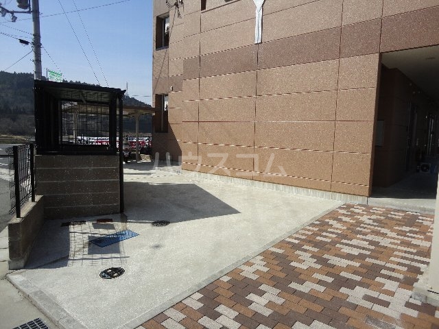 3/4 エントランス