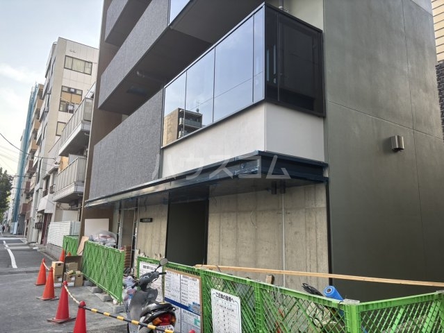 24/30 エントランス