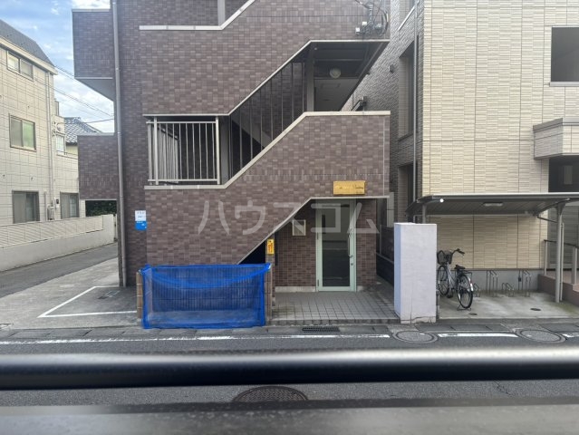 2/3 エントランス