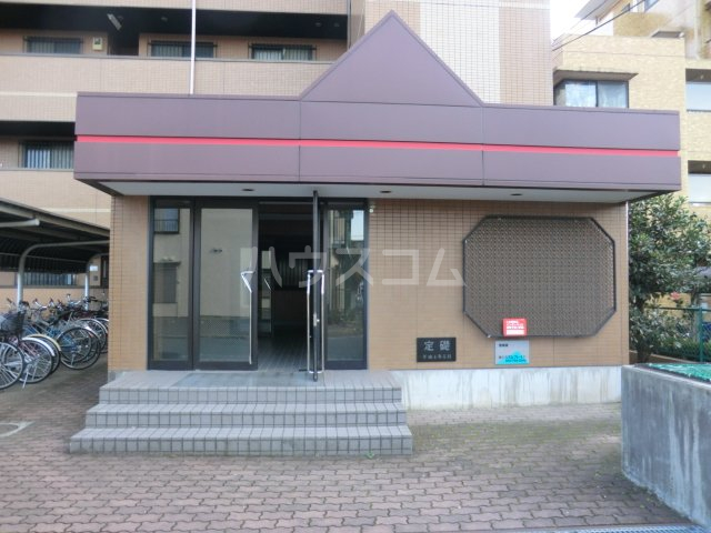 25/30 エントランス