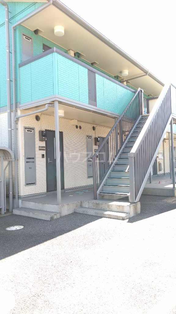 28/30 エントランス