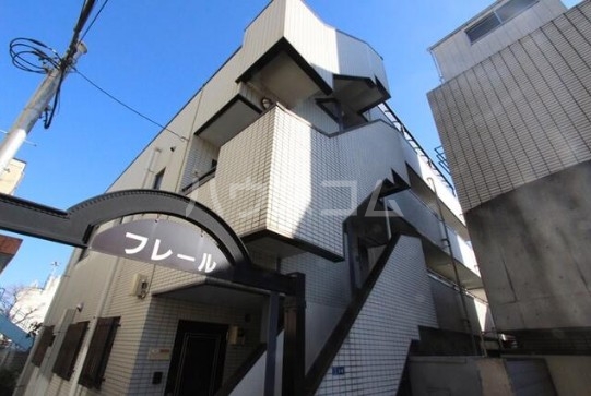 17/20 エントランス