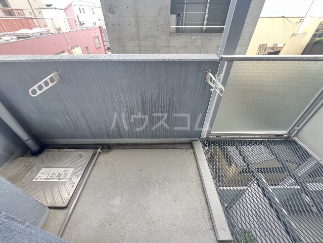 16/27 バルコニー