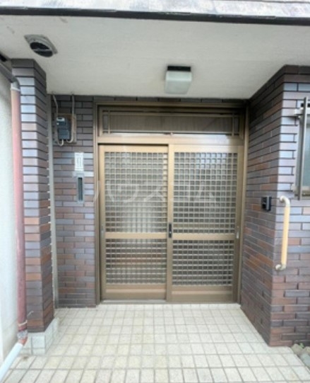 17/27 エントランス