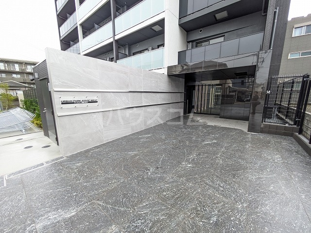 25/30 エントランス