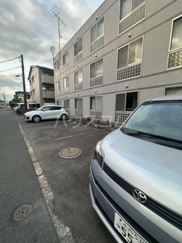 27/28 駐車場