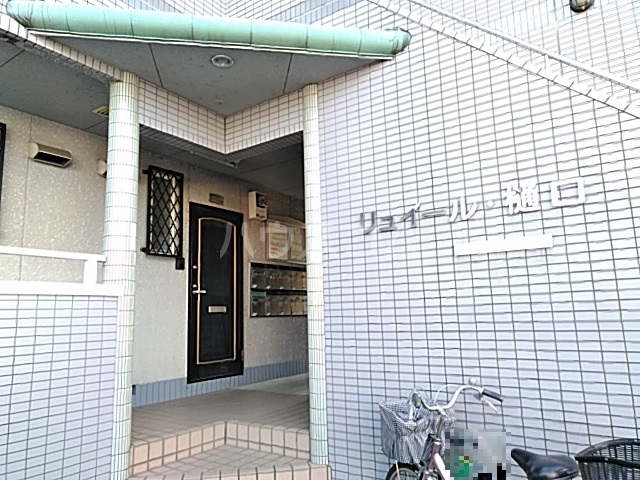 13/17 エントランス