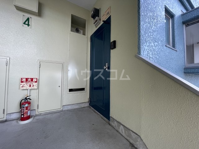 28/30 エントランス