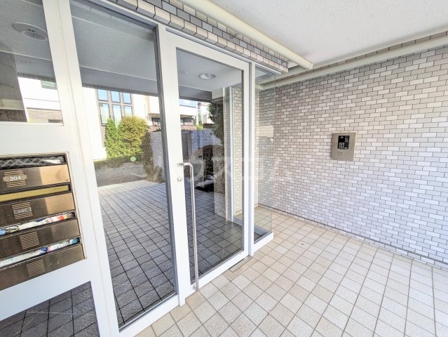 3/4 エントランス