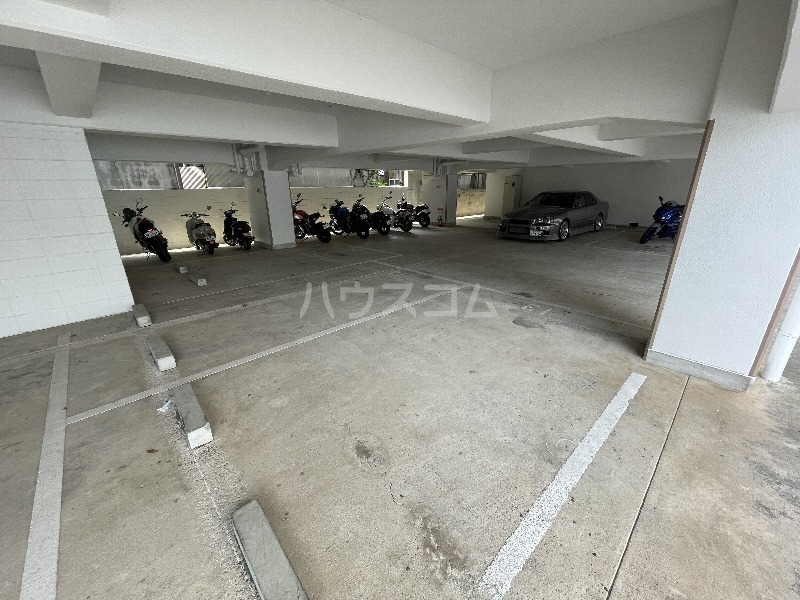 22/29 駐車場