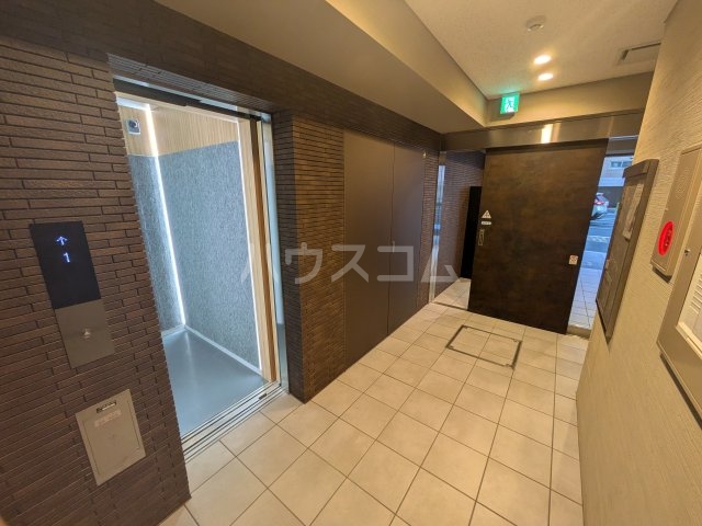 21/29 エントランス