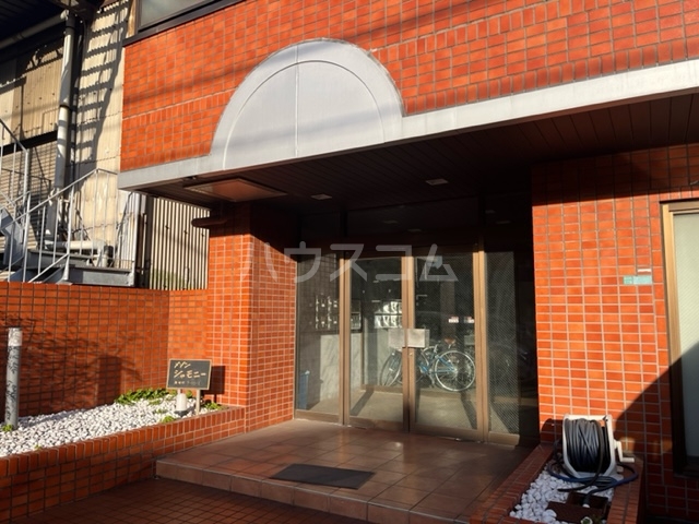 3/7 エントランス