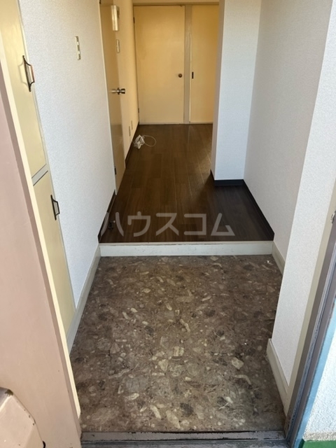 13/30 玄関