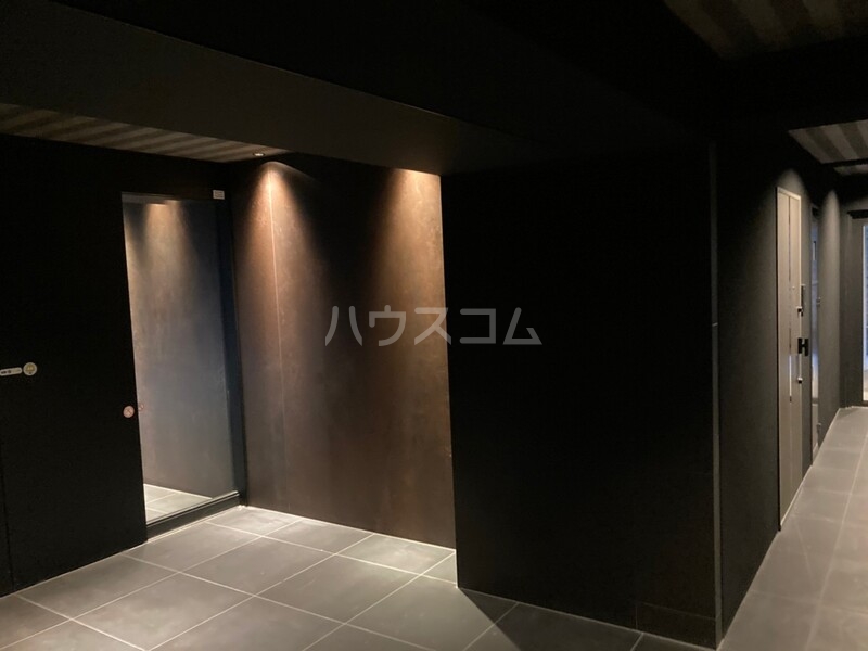 16/26 エントランス