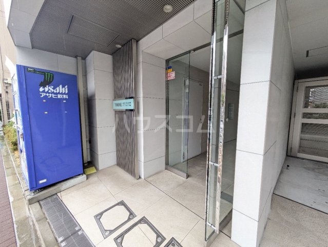 2/3 エントランス