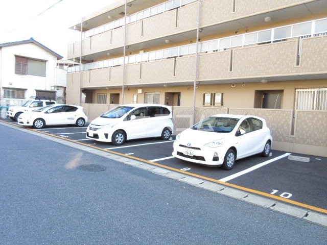 2/10 駐車場