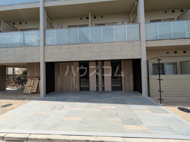 29/30 エントランス