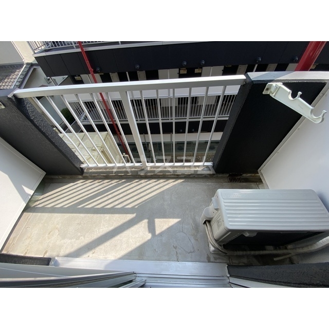 18/28 バルコニー