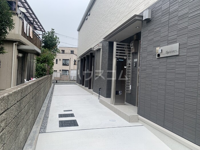 13/23 エントランス