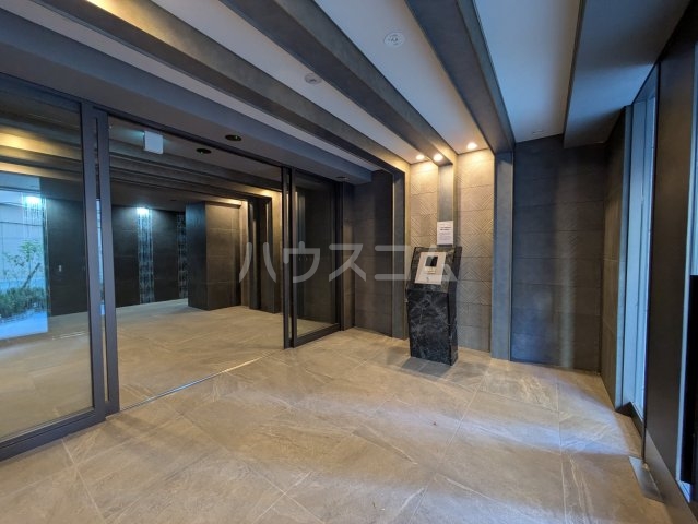 22/30 エントランス