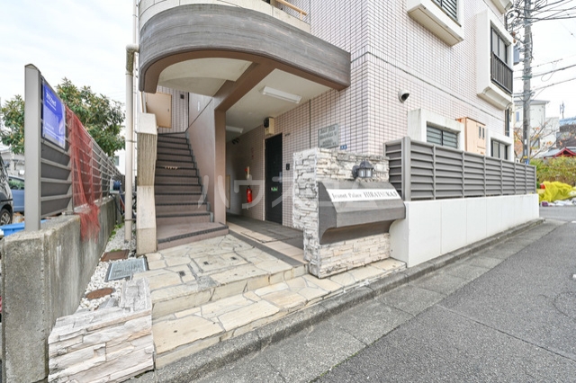 18/28 エントランス