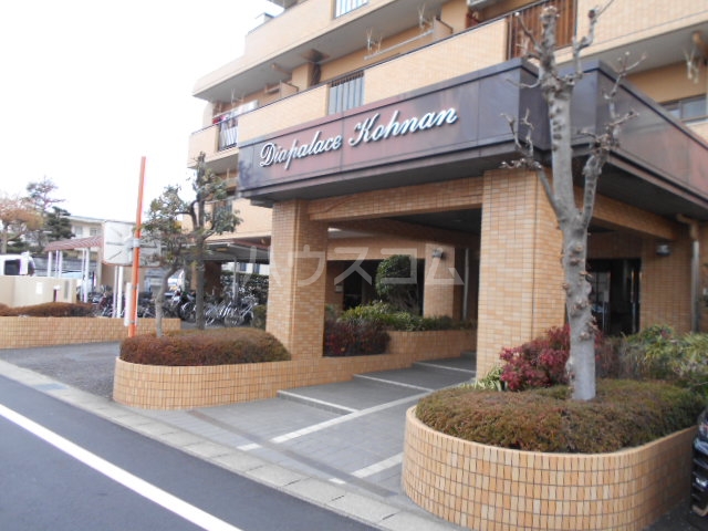 15/23 エントランス