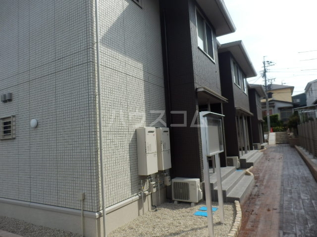 20/30 エントランス