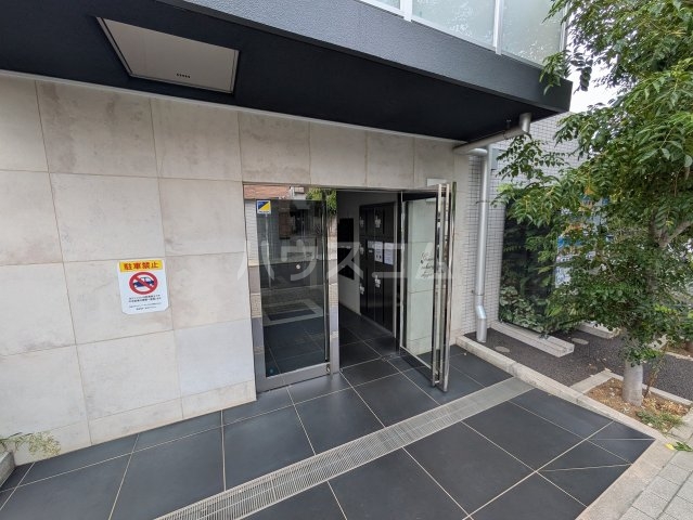 19/29 エントランス