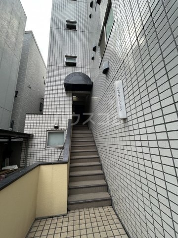 3/10 エントランス