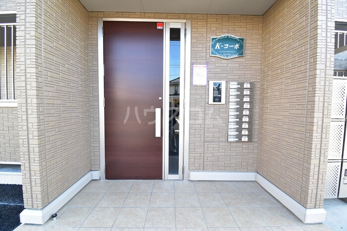 21/30 エントランス