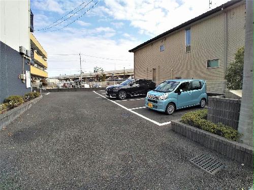 14/23 駐車場