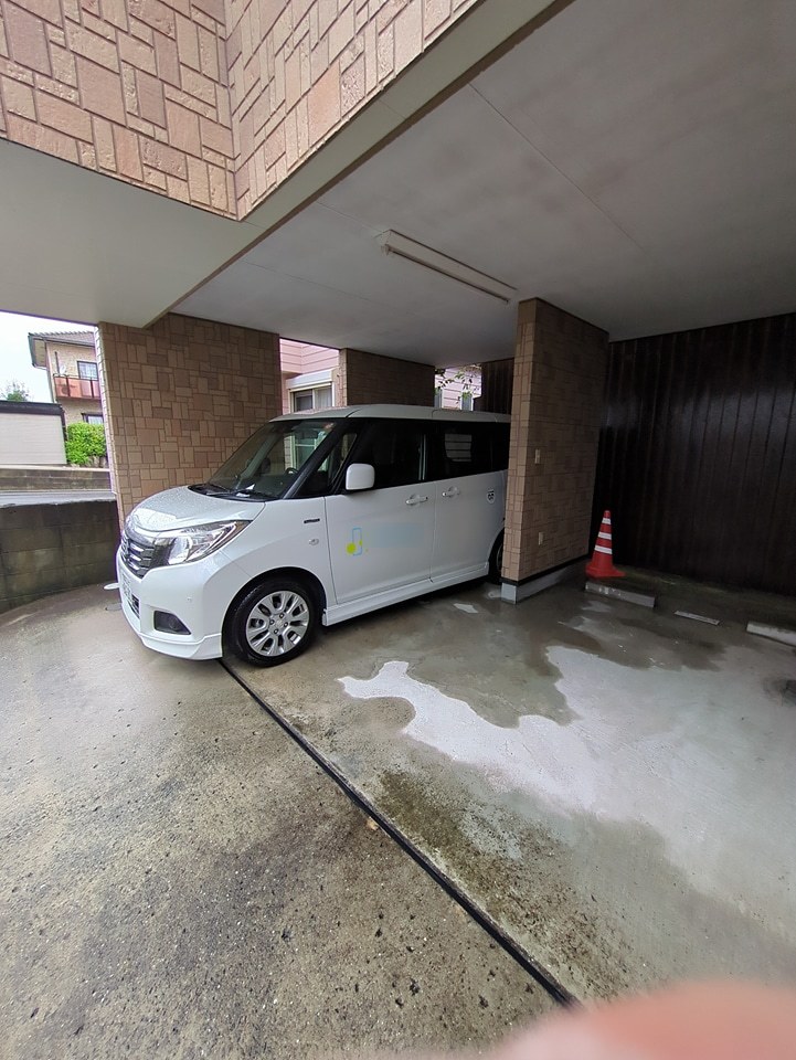 3/3 駐車場