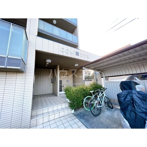 17/23 エントランス